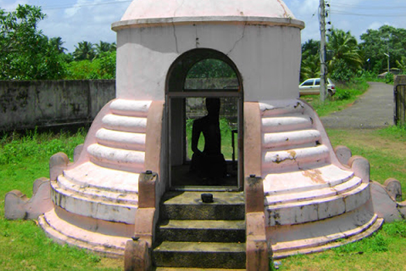 Pathiramanal Island